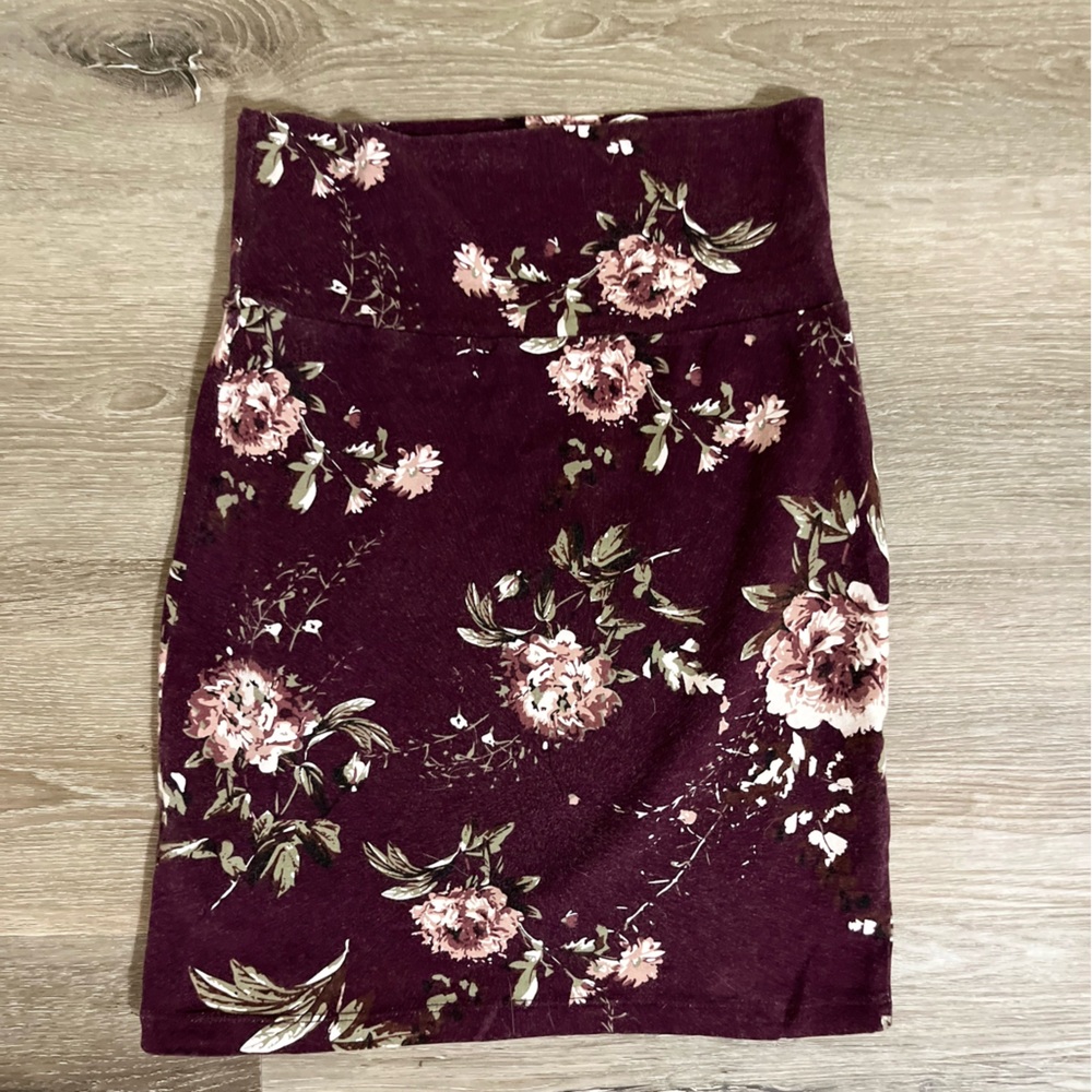 🎀3/$10 Charlotte Russe Mini Bodycon Floral Skirt